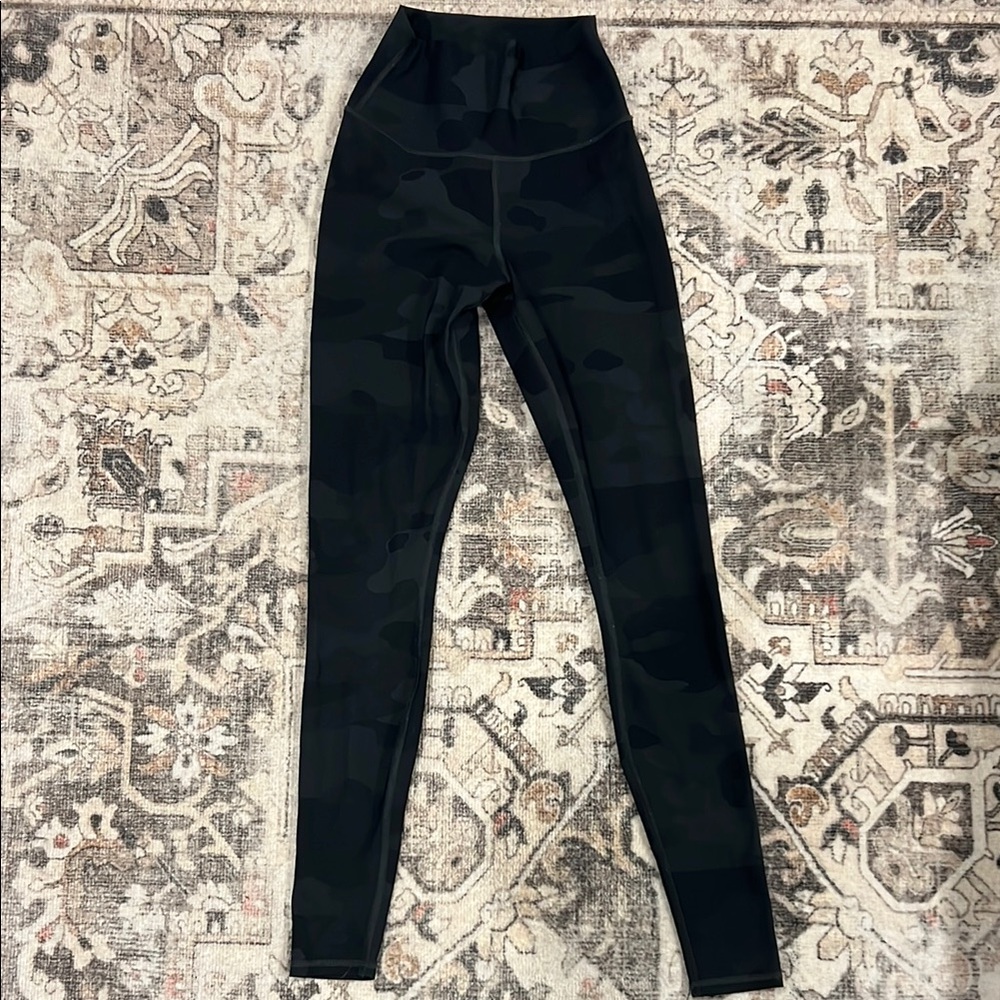 Alo Black Camouflage High-Waisted Leggings